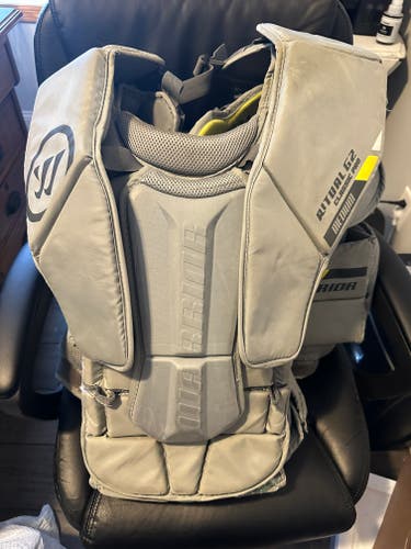 Used Senior Medium Warrior Ritual G2 PRO Goalie Chest Protector