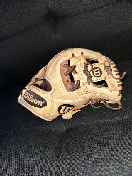 Used Infield 11.5" A2000 Baseball Glove