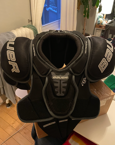 Bauer Nexus Pro Shoulder Pads Senior Small