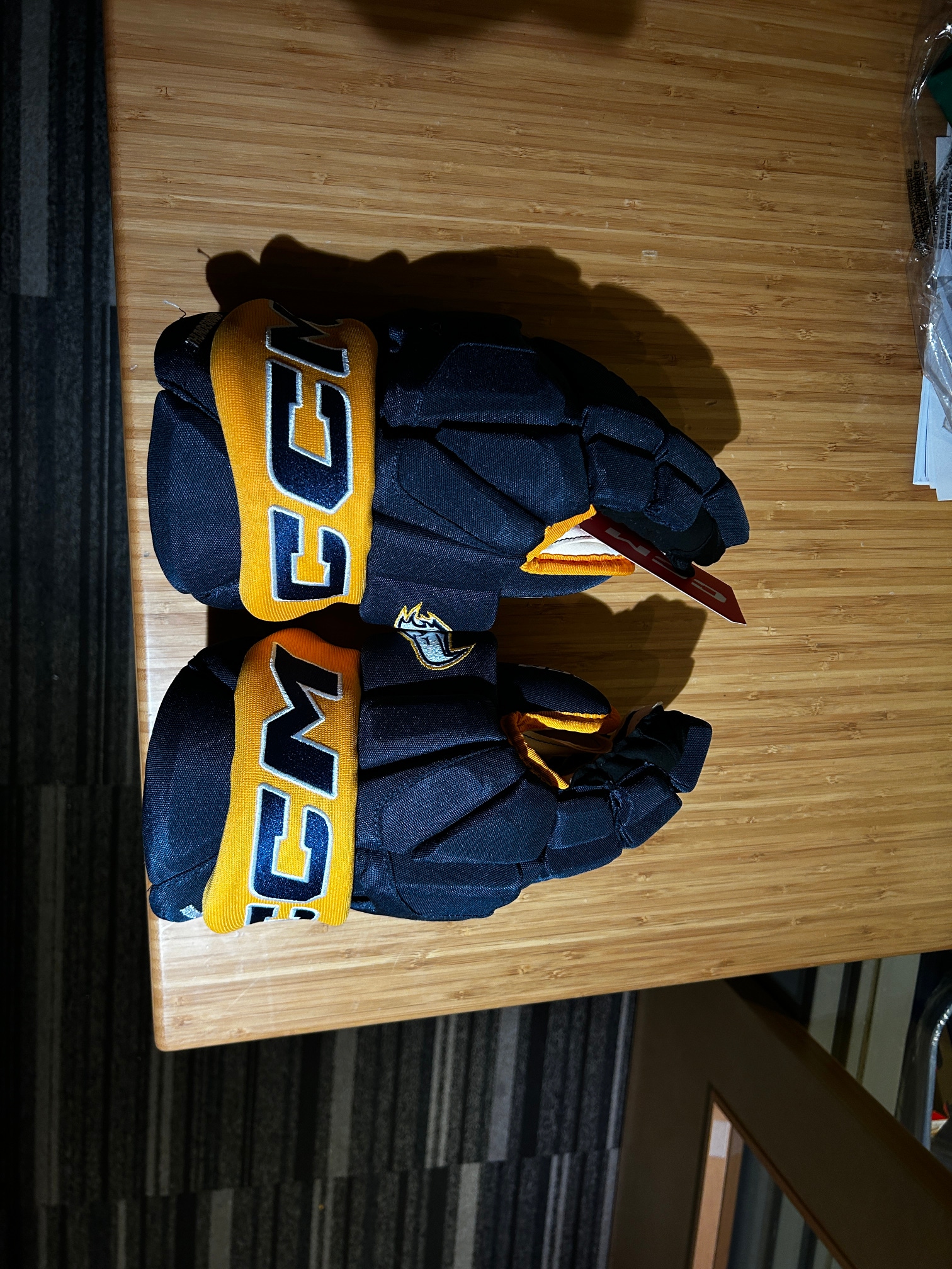 New CCM HG95C Gloves 14" Pro Stock