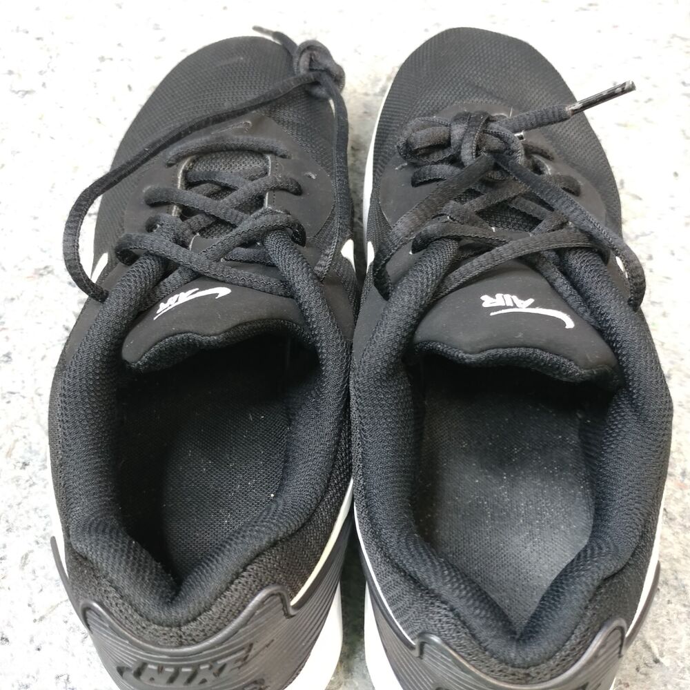 aq2231 002 nike