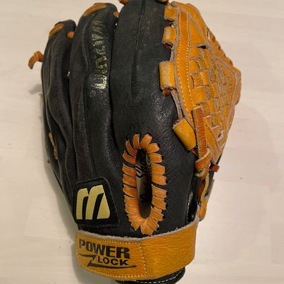 MIZUNO MPR 1153 - 11 1/2” Baseball Right Hand Throw Glove ($OBO)