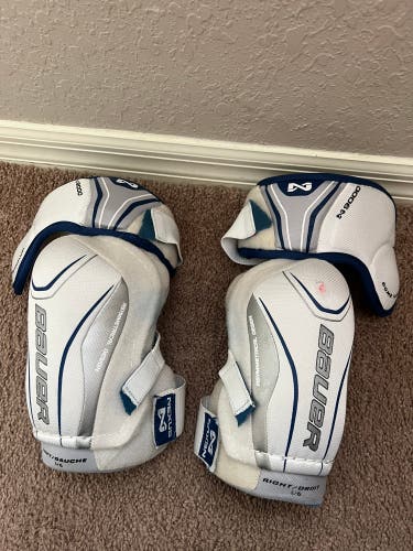Used Large Bauer Nexus 9000 Elbow Pads