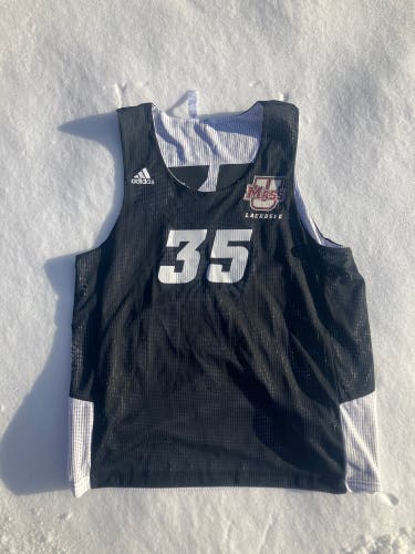 UMass lacrosse Pinney large