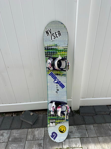 Used Women s Burton Snowboard All Mountain With Bindings Medium Flex Directional