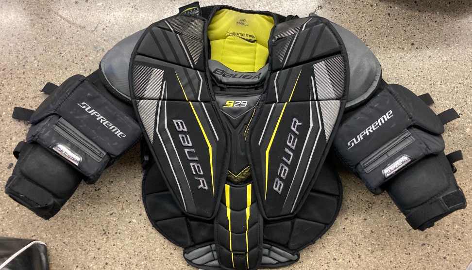 Used Small Bauer Supreme S29 Goalie Chest Protector