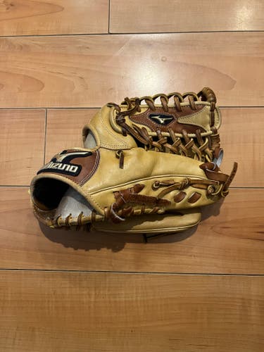 Used Right Hand Throw Mizuno Global Elite Baseball Glove 12.75"