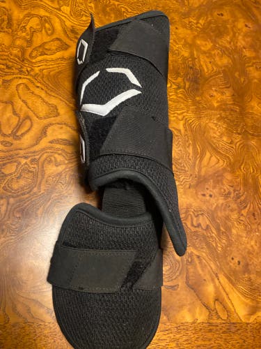 Evo shield Leg Guard Senior