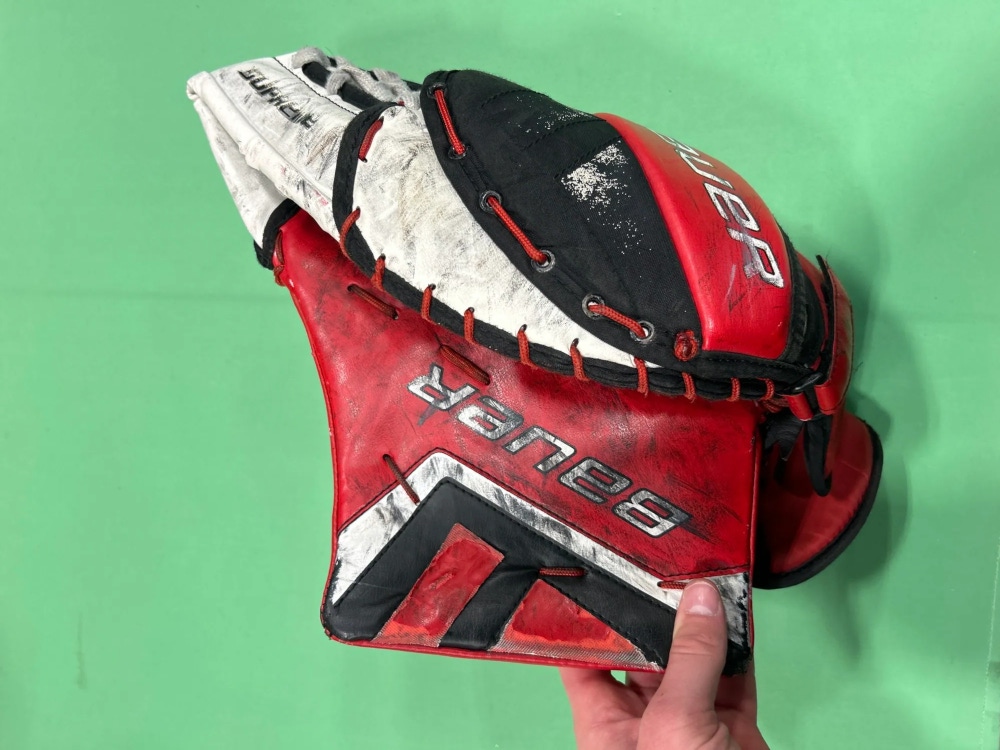 Used Senior Bauer Supreme One.7 Regular Hockey Goalie Glove