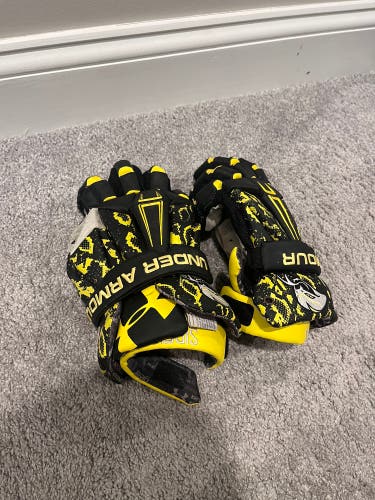 Used  Under Armour 13" Lacrosse Gloves