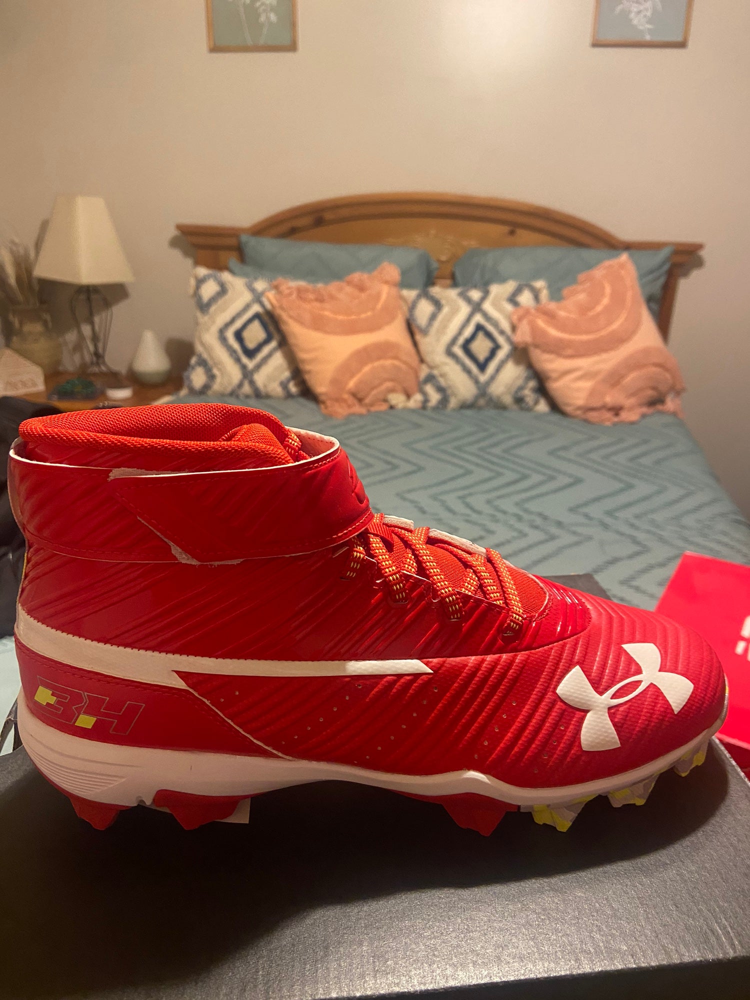 Under Armour Harper 3 Mid RM Baseball Cleats Red 3020589-600 Men’s Size 8.5 Shoe Under Armour Harper 3 RM Mid Baseball Cleats Style 3020589  main image 2