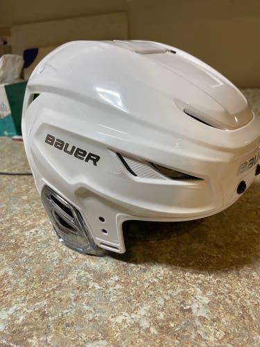 Used Small/medium Bauer Hyperlite Helmet White