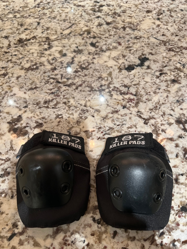 187 Killer elbow pads kids size small