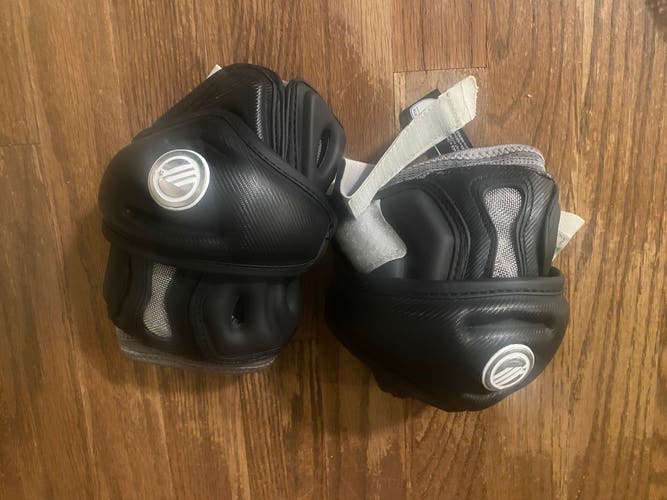 New Large Maverik Rome Arm Pads