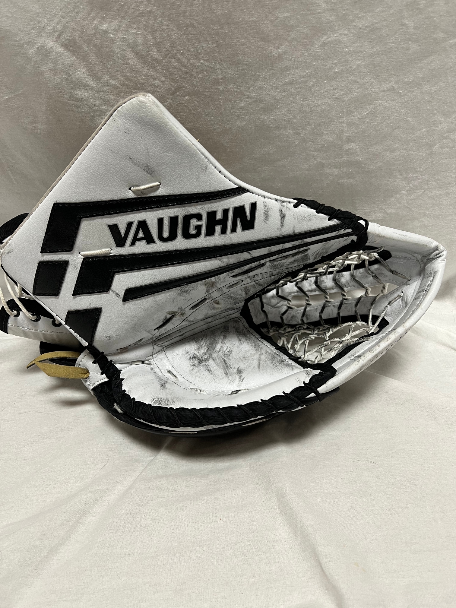Vaughn Velocity VE8 Pro Carbon Glove