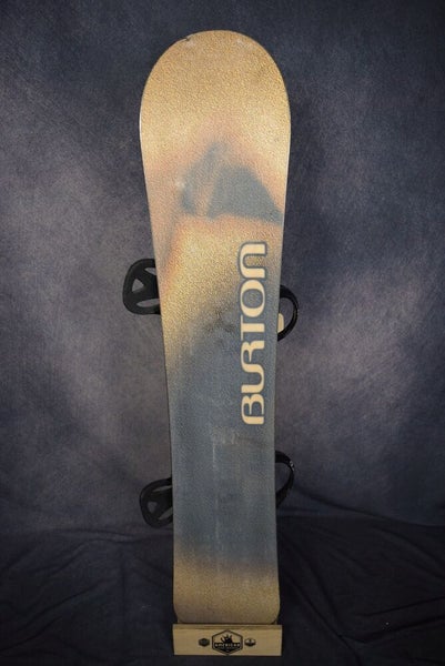 BURTON CHARGER SNOWBOARD SIZE 151 CM WITH BURTON LARGE BINDINGS