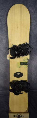 BURTON CHARGER SNOWBOARD SIZE 152 CM WITH NEW LARGE BINDINGS