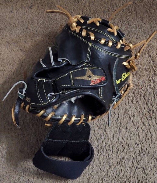 Used Right Hand Throw All Star CM3000SBK Catcher's Glove 33"