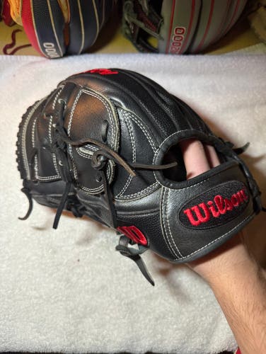 2021 Pitcher's 12" A2000 B2 Baseball Glove