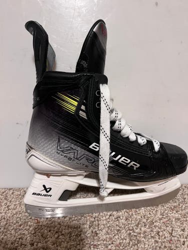 Senior Bauer  7.5 Vapor Hyperlite 2 Hockey Skates