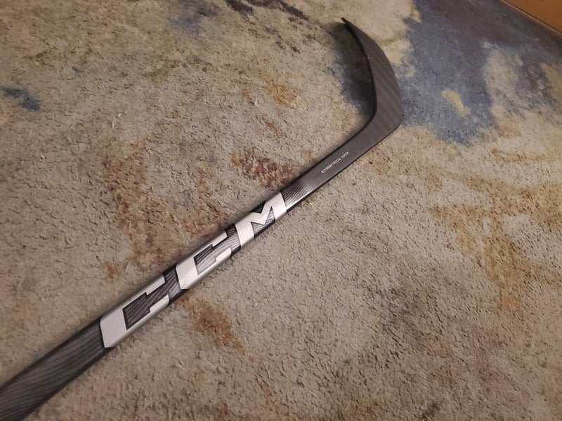 Senior Used Right Handed CCM RibCor Trigger 7 Team Hockey Stick P28