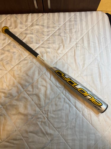 Easton Cyclone 29/19 Baseball Bat