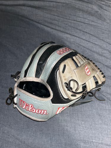 Infield 11.5" A2000 Baseball Glove