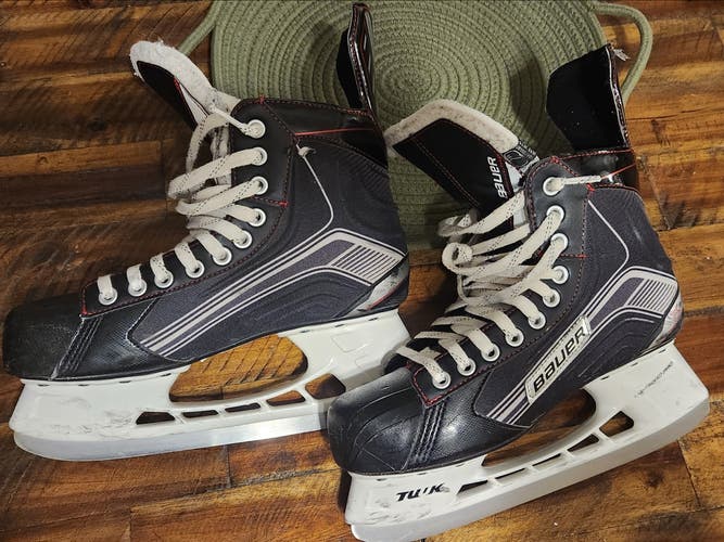 Used Senior Bauer Vapor X300 Hockey Skates Regular Width 7