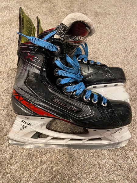 Intermediate Bauer Regular Width Size 4 Vapor X2.9 Hockey Skates