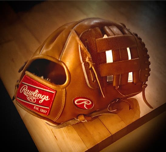 2022 Infield 11.5" Heart of the Hide Baseball Glove