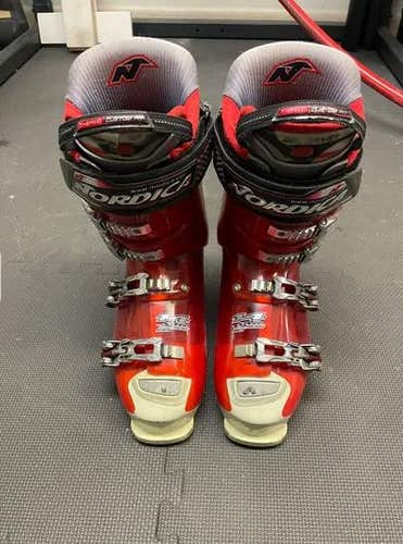 Used Men's Nordica All Mountain SpeedMachine Ski Boots Stiff Flex