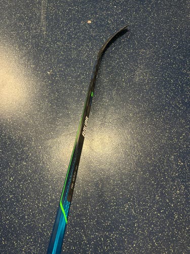 New Left Hand P88 Nexus Geo Hockey Stick