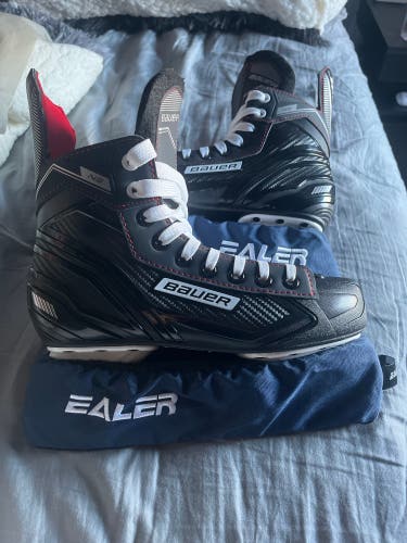 New Bauer Size 5 Hockey Skates