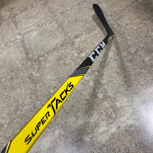 Used Senior CCM Super Tacks Left Hockey Stick RENFRO Pro Stock, Pattern M-P90