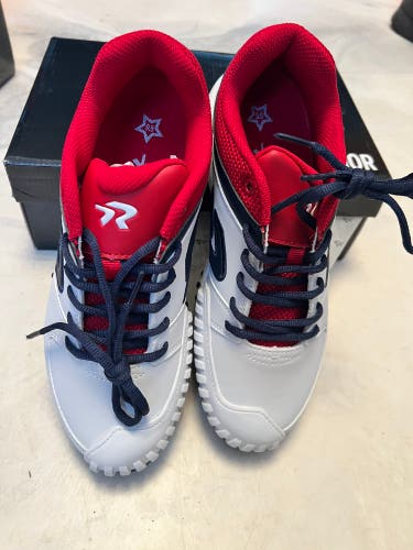 New Turf Ringor pitcher toe