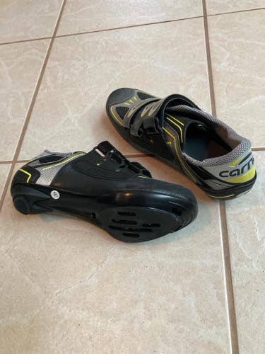 Black New Adult Women's Size 7.0 (Women's 8.0) Cycling Shoes