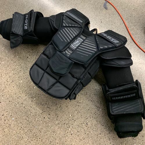Used Medium Warrior Ritual G2 PRO Goalie Chest Protector