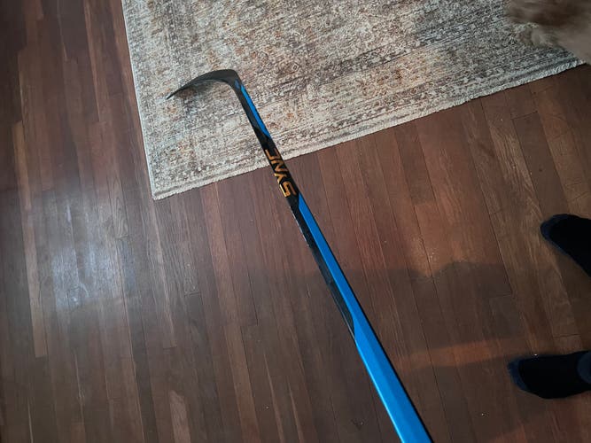 Intermediate Right Handed P92  Nexus Sync Hockey Stick