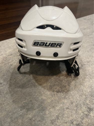 Used Large Bauer BHH9900 Helmet
