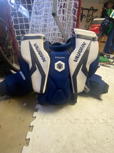 Used Medium NCAA pro Stock Vaughn Slr3 Chest Protector