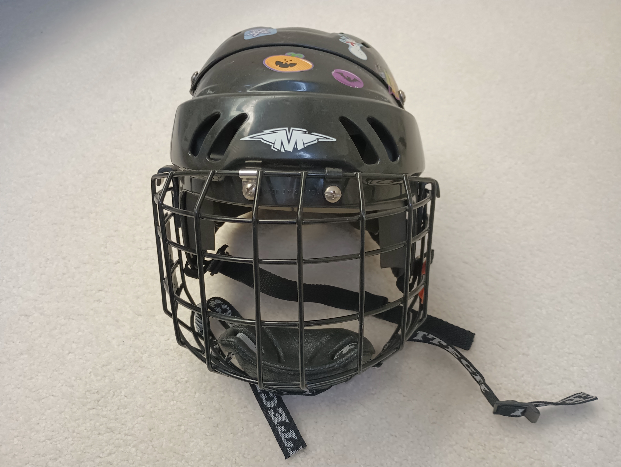 Used Small Mission M15 Black Ice Hockey Helmet w/ Cage