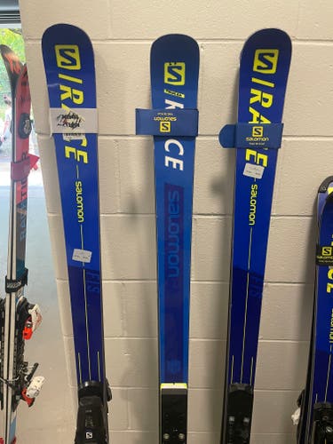 Used Salomon 188 cm 30r women’s Racing Skis With Icon Bindings