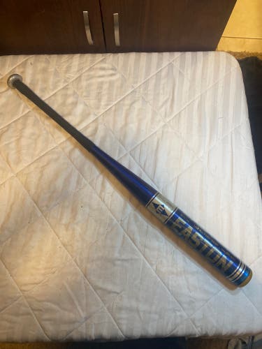 Easton Ultra Light 34/26 Softball Bat