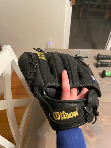 Outfield 12" A2000 Baseball Glove