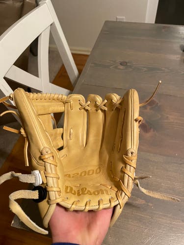 Wilson a2000 ball glove