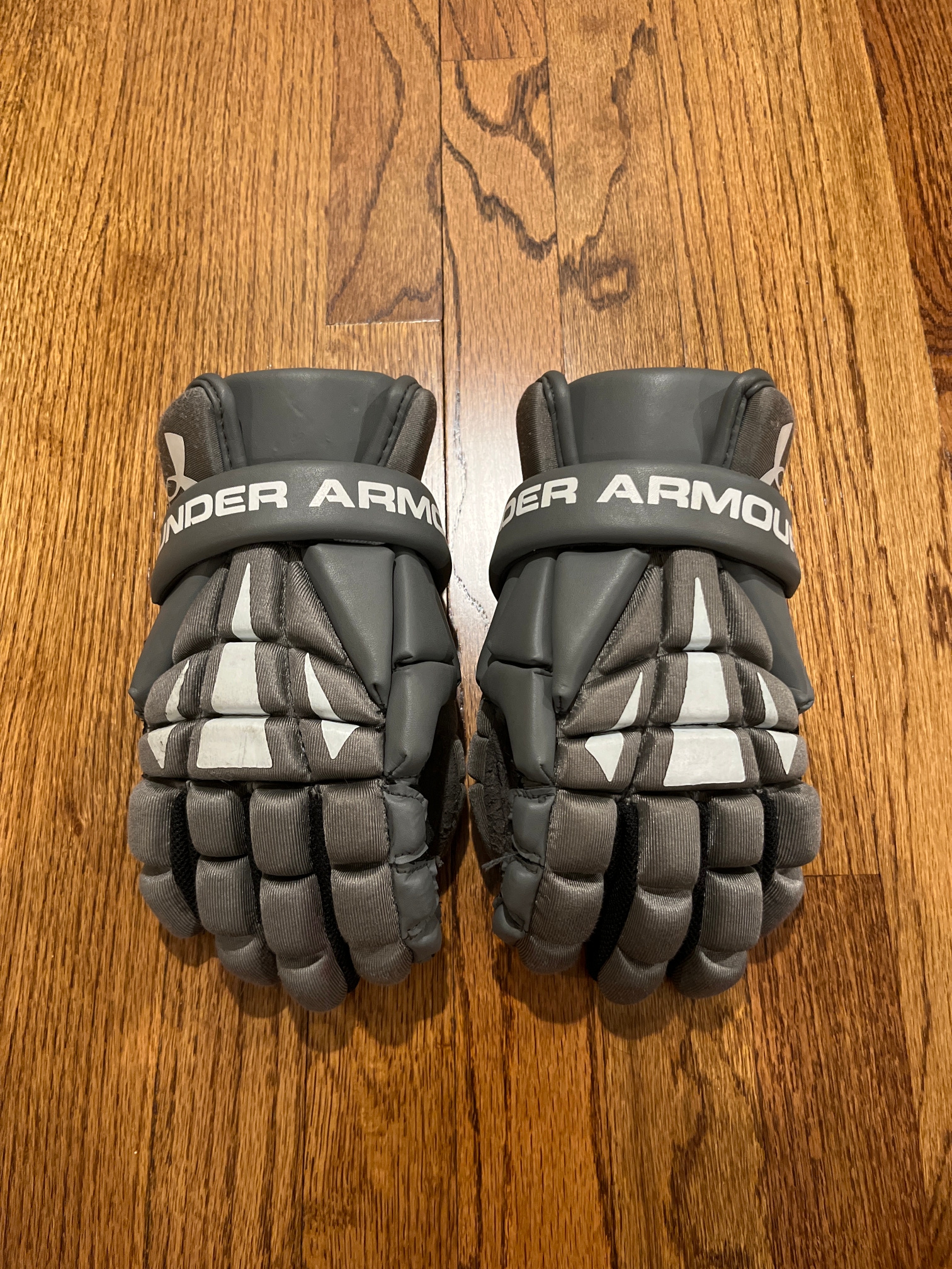 Used Under Armour Charge 2 Lacrosse Gloves 12"