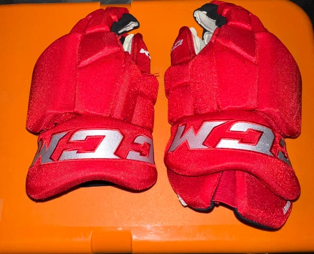 Used CCM 14" Pro Stock HGTKPP Gloves