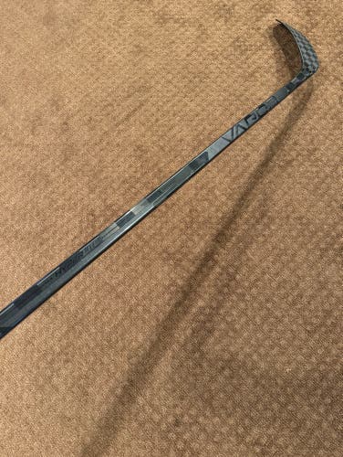 Senior Right Handed P92M  Vapor Hyperlite Hockey Stick