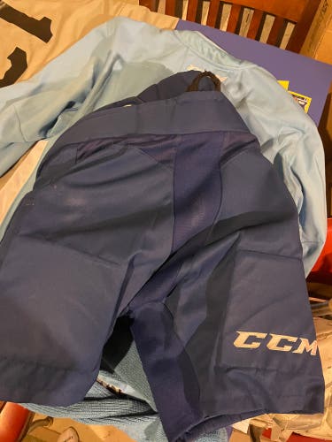 Senior Medium CCM Pro Stock hp31 pants
