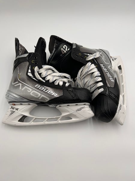 Used Bauer Wide Width  Pro Stock Manson 8.5 Vapor Hyperlite Hockey Skates